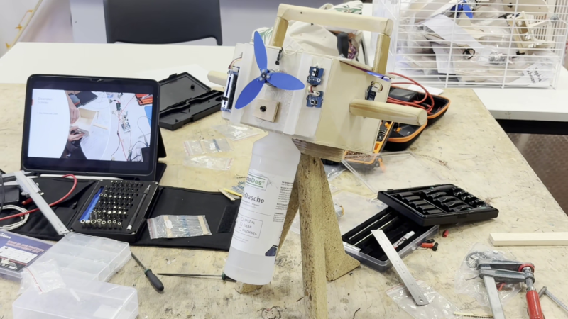 Prototyp Hydroair mit Ventialor und einer Flasche